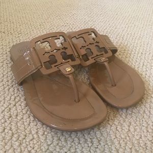 Women’s Tory Burch Nude Patent Sandal!